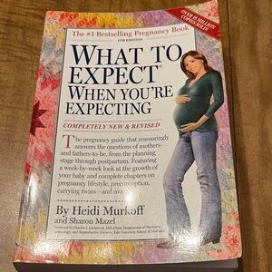 ☃️ 3/$15 What to Expect When You're Expecting